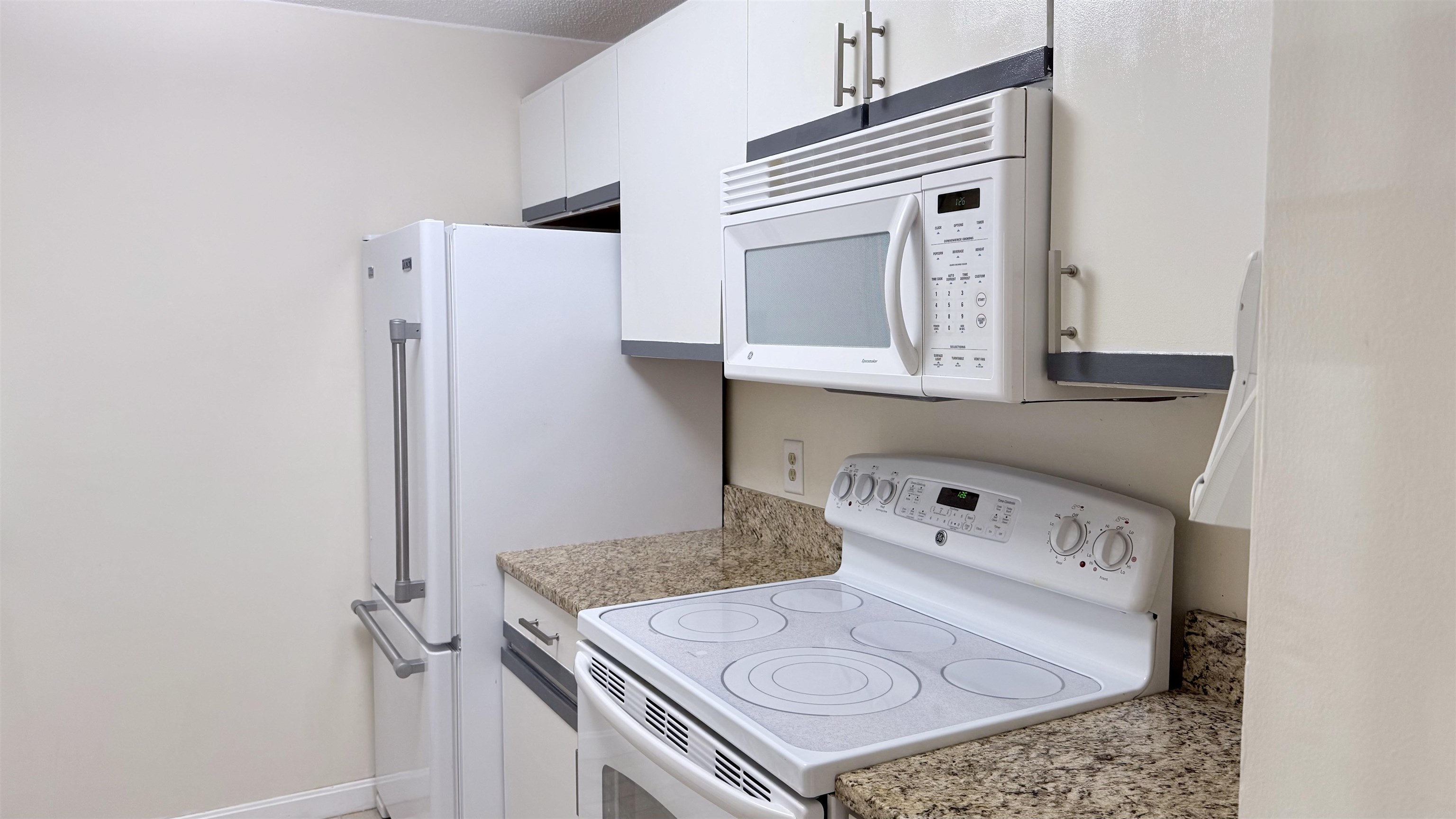 2 Maple Ridge Drive, Unit 29 Merrimack, NH 03054 - Photo 10 of 40