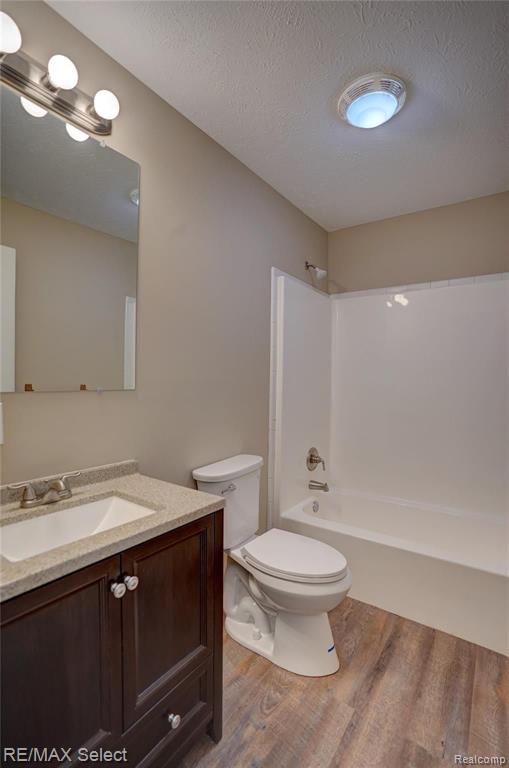2883 East Shaffer Road Midland, MI 48642 - Photo 35 of 44