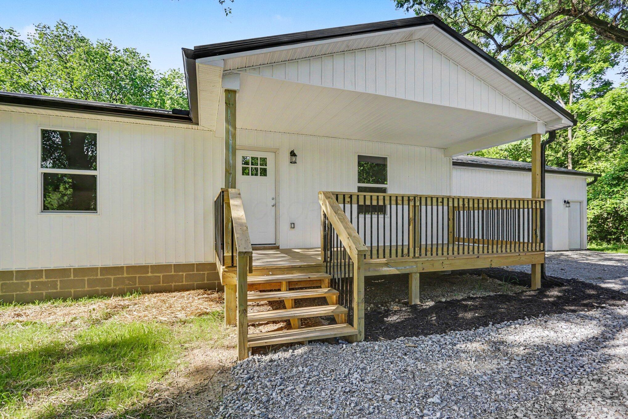 6787 Royalton Road Southwest Lancaster, OH 43130 - Photo 3 of 29