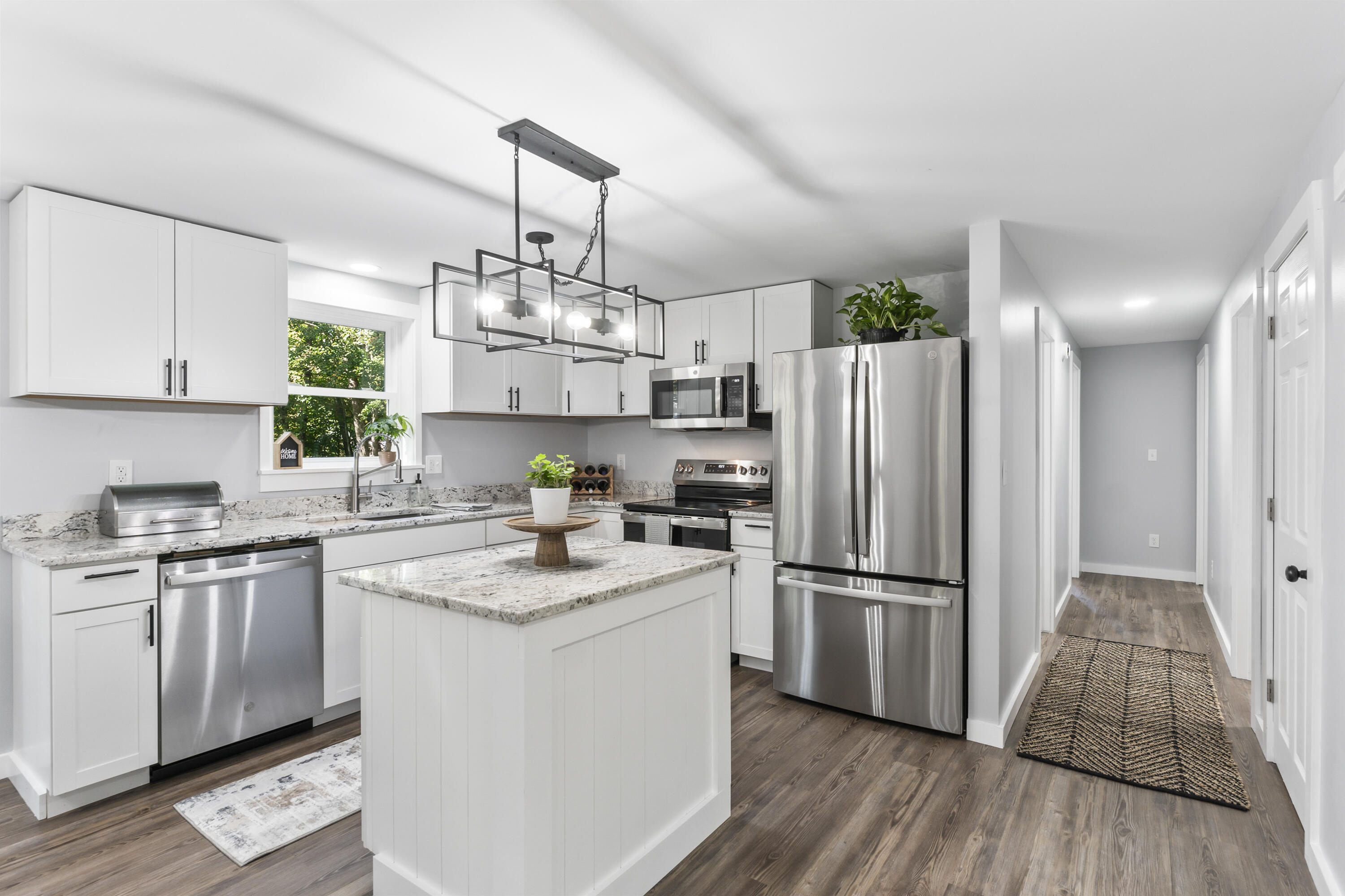 27 Ivanhoe Drive Topsham, ME 04086 - Photo 4 of 39 Kitchen 2