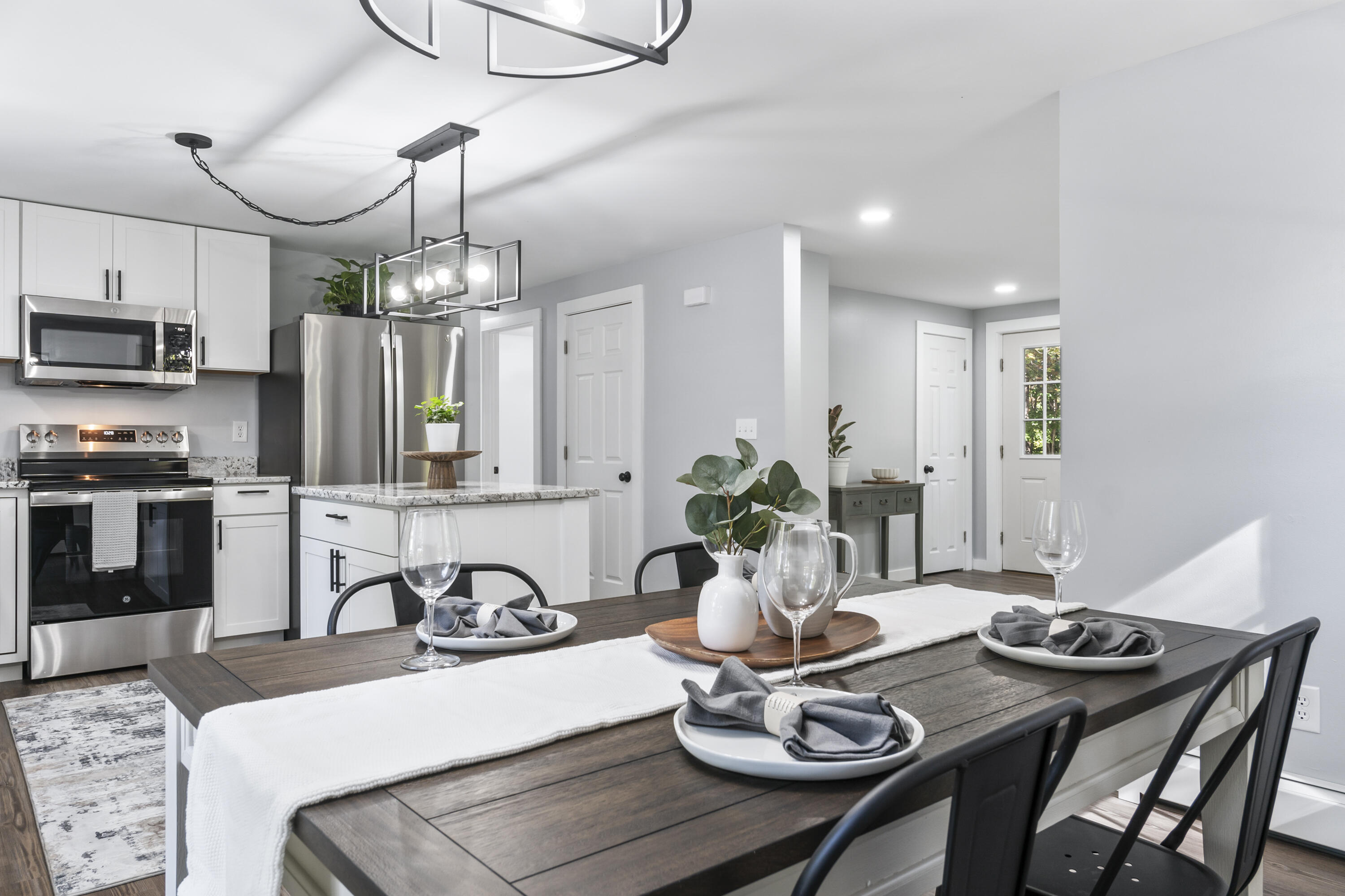 27 Ivanhoe Drive Topsham, ME 04086 - Photo 9 of 39 Dining Room