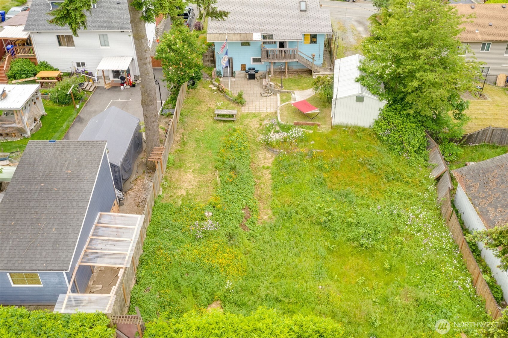 2310 Lowell Road Everett, WA 98203 - Photo 32 of 34 an aerial view of residential houses with yard