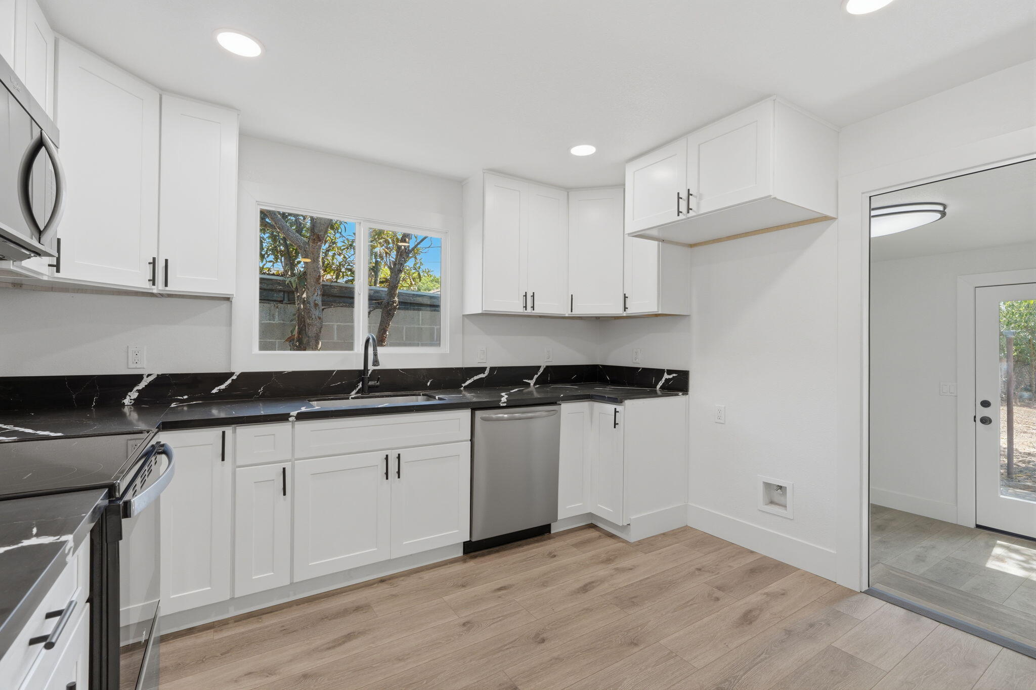 1145 D Street Reedley, CA 93654 - Photo 26 of 40 35-1145_D_St_-_Reedley_CA_034