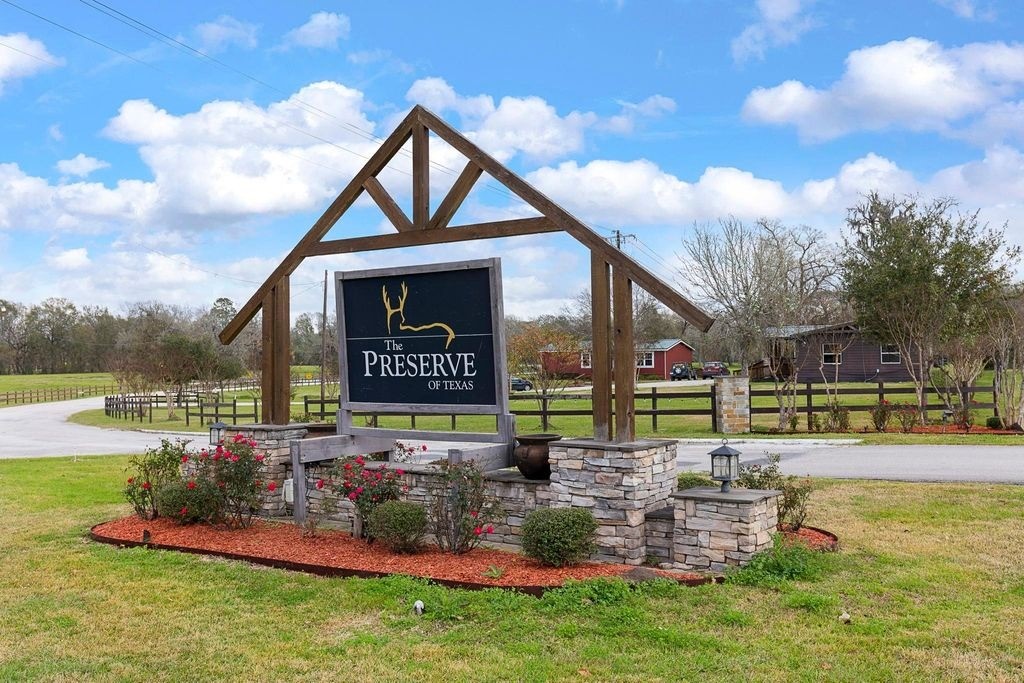 454 Lakeview Drive Cleveland, TX 77327 - Photo 7 of 15