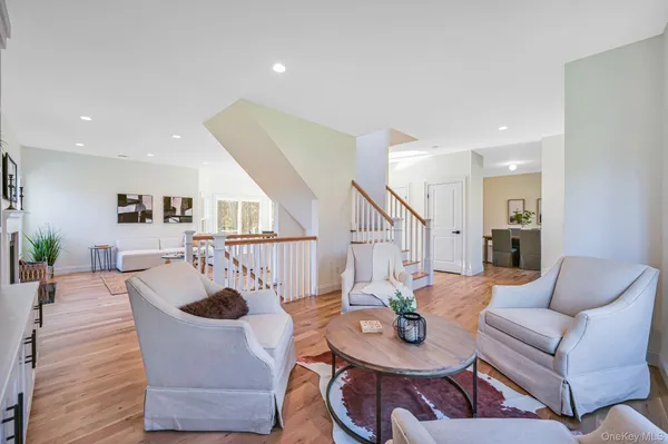 $799,000 | 6 Baldwin Court, Medford, NY 11763