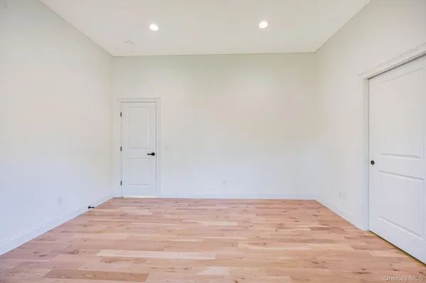 $799,000 | 6 Baldwin Court, Medford, NY 11763