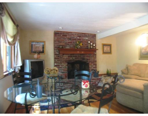 149 North Jamestown Road Coraopolis, PA 15108 - Photo 5 of 8 Den/Family/Great Room.