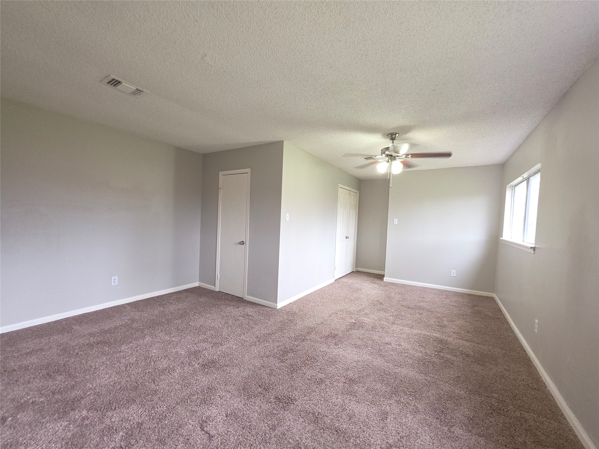 9814 Kiwi Lane Conroe, TX 77385 - Photo 7 of 13