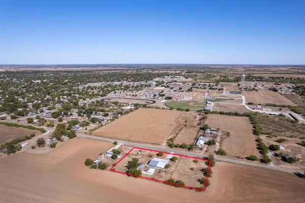 $99,000 | 2600 5th Avenue, Coleman, TX 76834