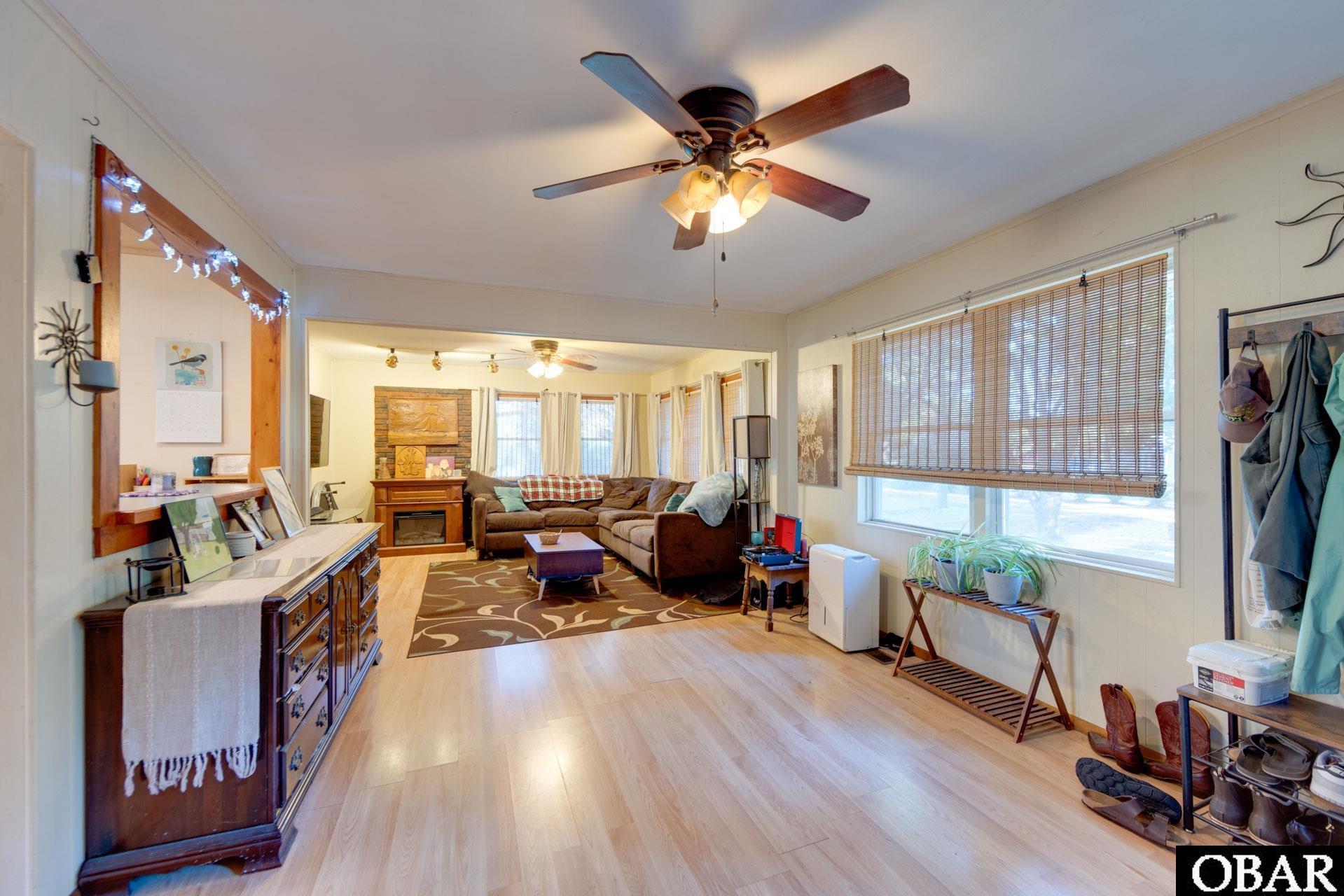 104 Darsel Ln Point Harbor Point Harbor, NC 27964 - Photo 4 of 18