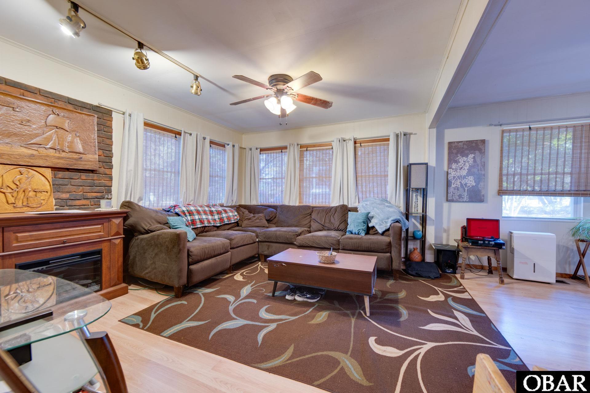 104 Darsel Ln Point Harbor Point Harbor, NC 27964 - Photo 5 of 18