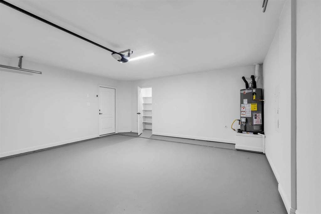 906 Thistle Circle Allen, TX 75002 - Photo 36 of 40 a view of an empty room