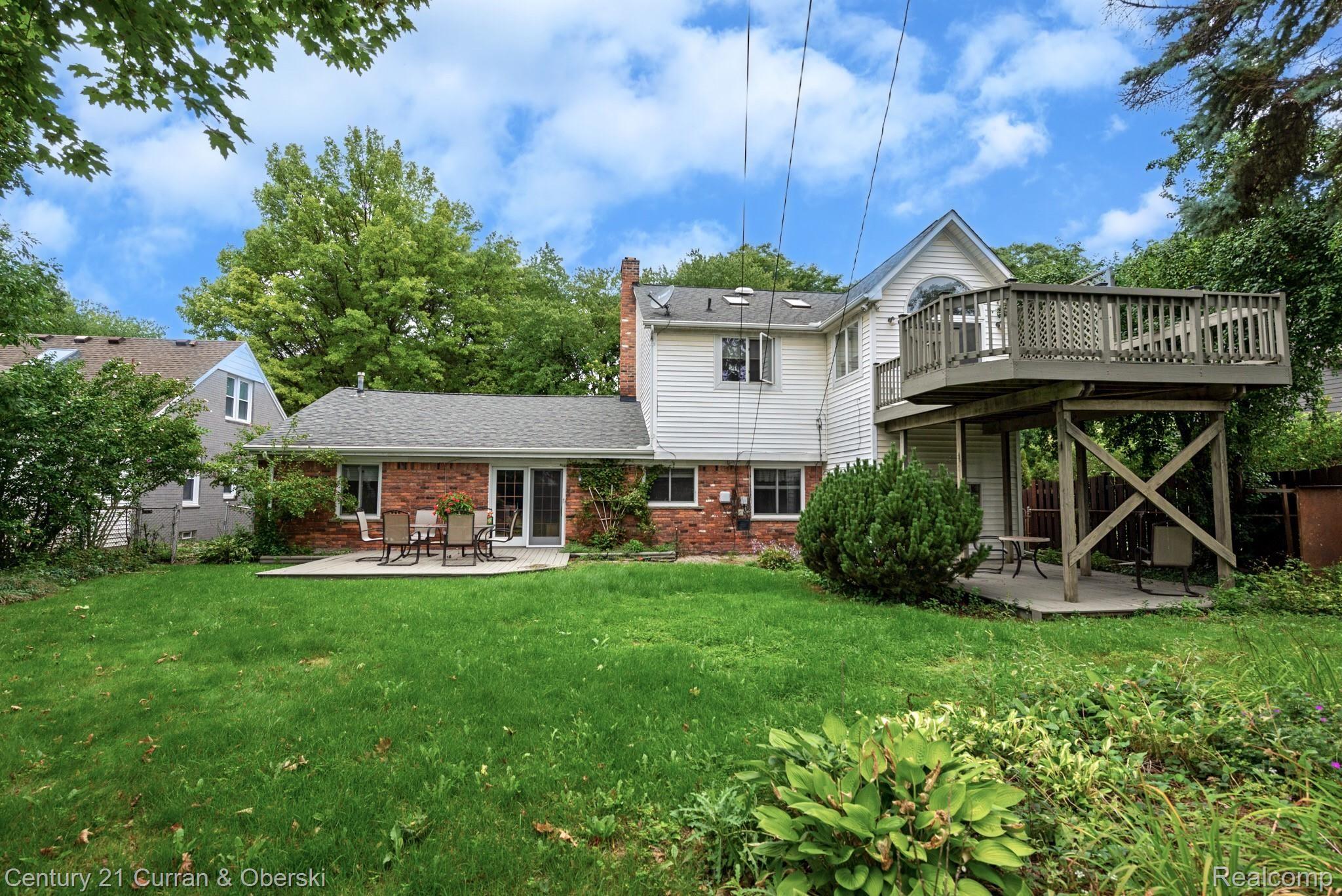 3011 Bamlet Road Royal Oak, MI 48073 - Photo 53 of 59 Large Yard - Perfect for Relaxing or Entertaining!