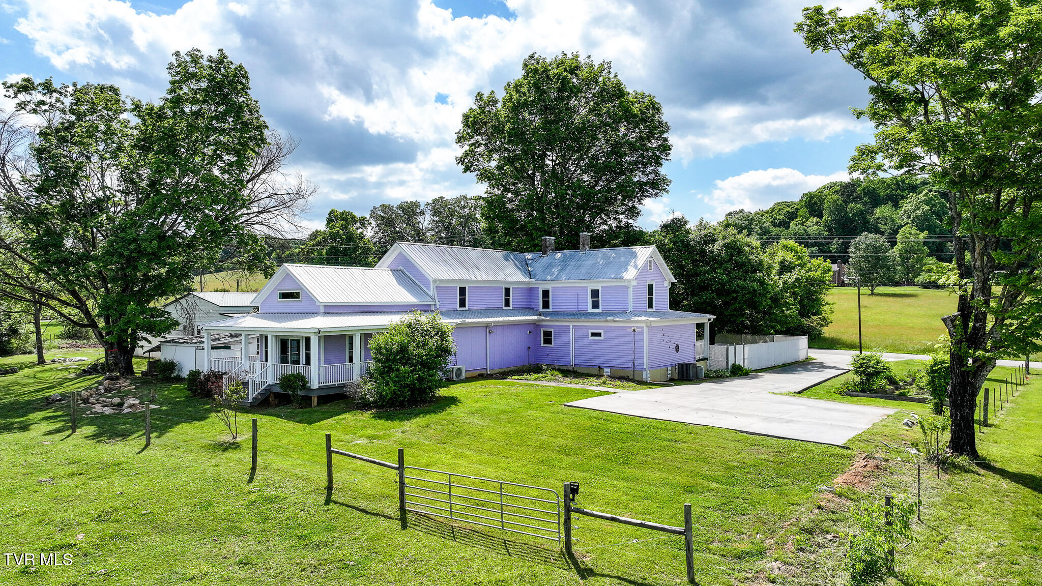 DJI_20260508031624_0552_D-Edit (1)