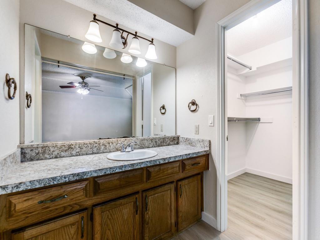 516 Cedar Elm Lane Allen, TX 75002 - Photo 8 of 13 primary ensuite and walk in closet