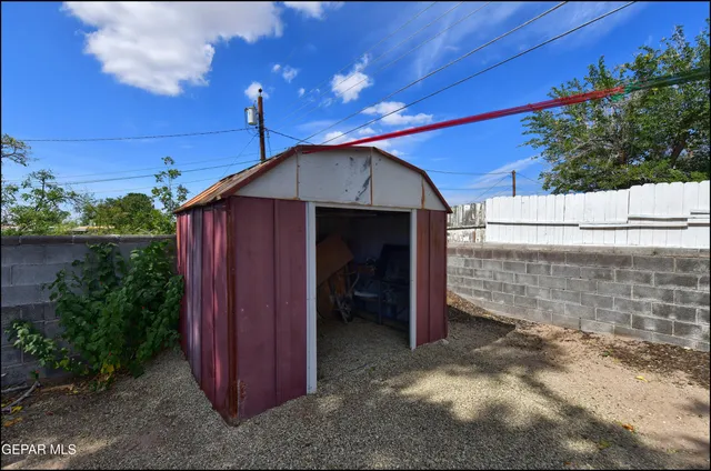 $249,500 | 1825 Coleen Avenue, Las Cruces, NM 88001