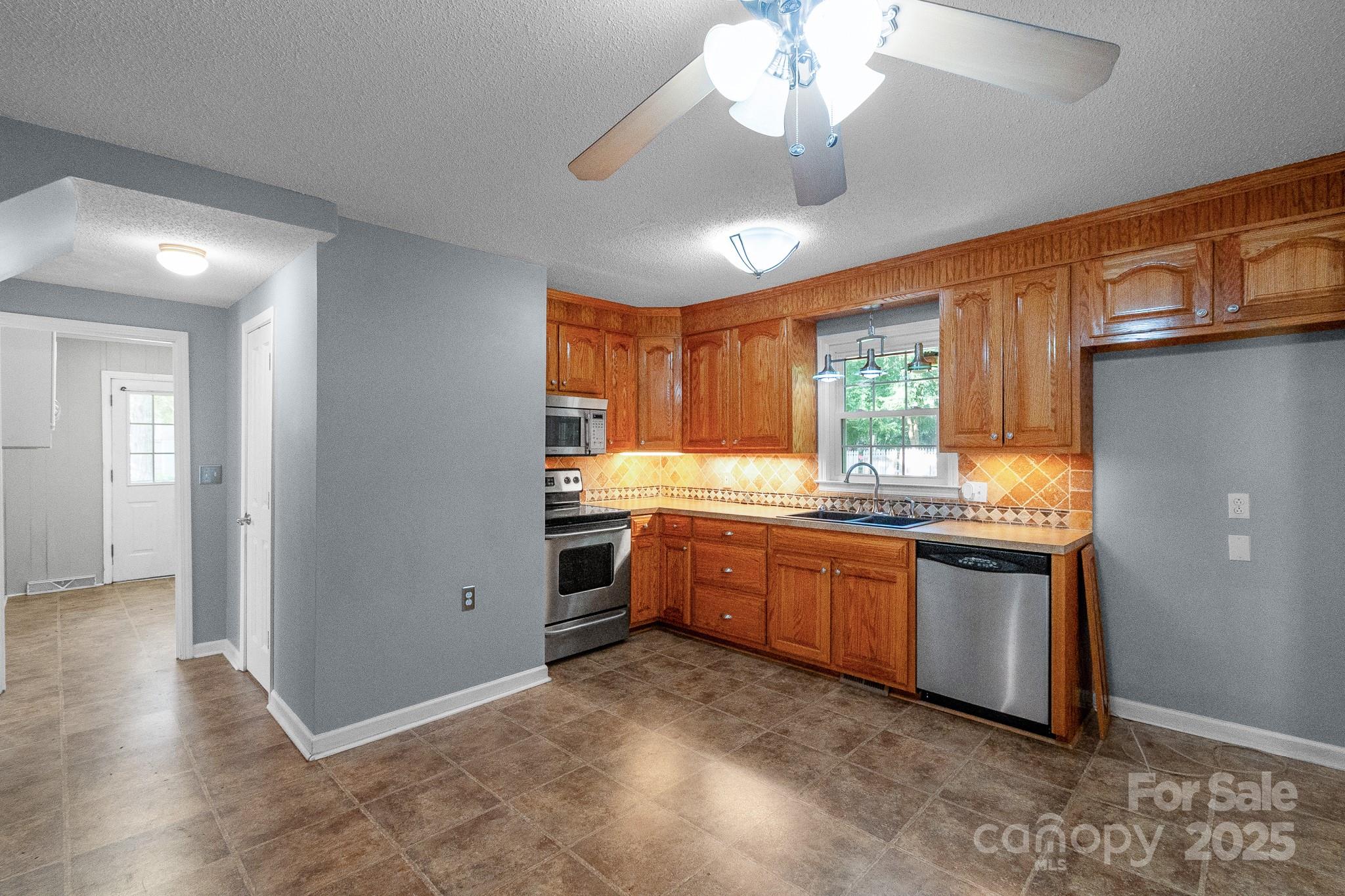 2470 Country Club Drive Lancaster, SC 29720 - Photo 29 of 48