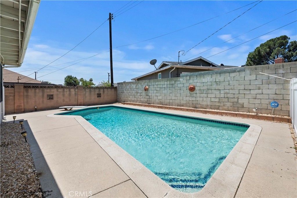 1400 Terrace Rialto, CA 92376 - Photo 3 of 40