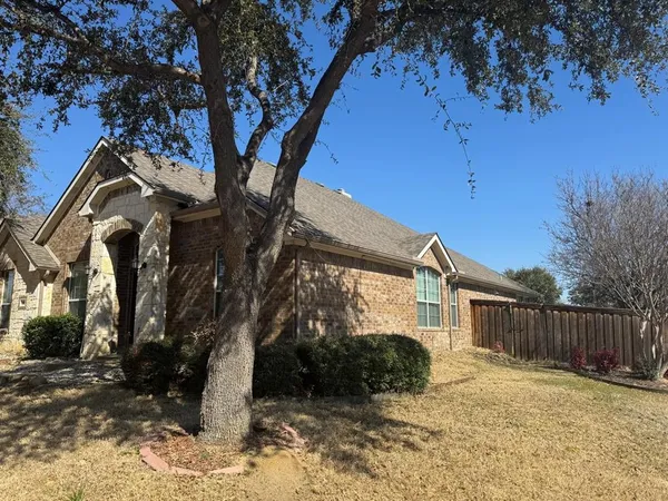 $2,600 | 1326 Greenhaven Drive, Garland, TX 75043