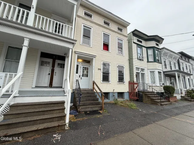 $274,900 | 517 Hamilton Street, Albany, NY 12203
