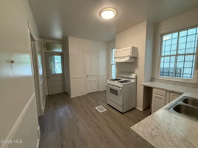 $274,900 | 517 Hamilton Street, Albany, NY 12203