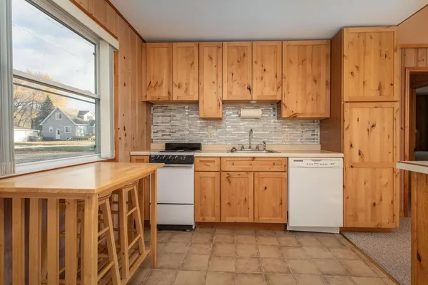 $329,900 | 23355 North Lake Shore Drive, Glenwood, MN 56334
