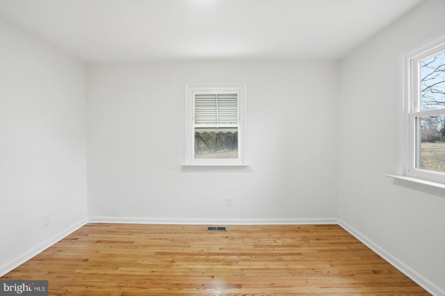 4835 Ridge Road Baltimore, MD 21237 - Photo 20 of 43 Bedroom 1