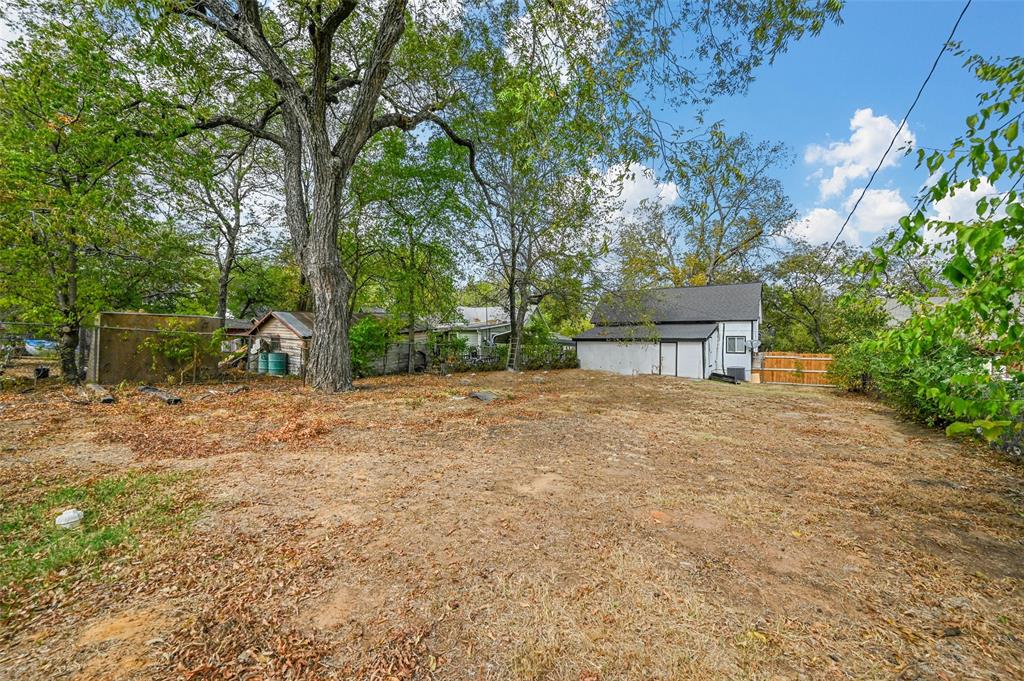 708 West Day Street Denison, TX 75020 - Photo 18 of 21