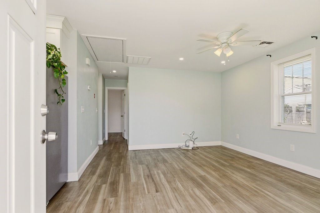 6 Woolsey Road, Unit A Middletown, RI 02842 - Photo 2 of 20