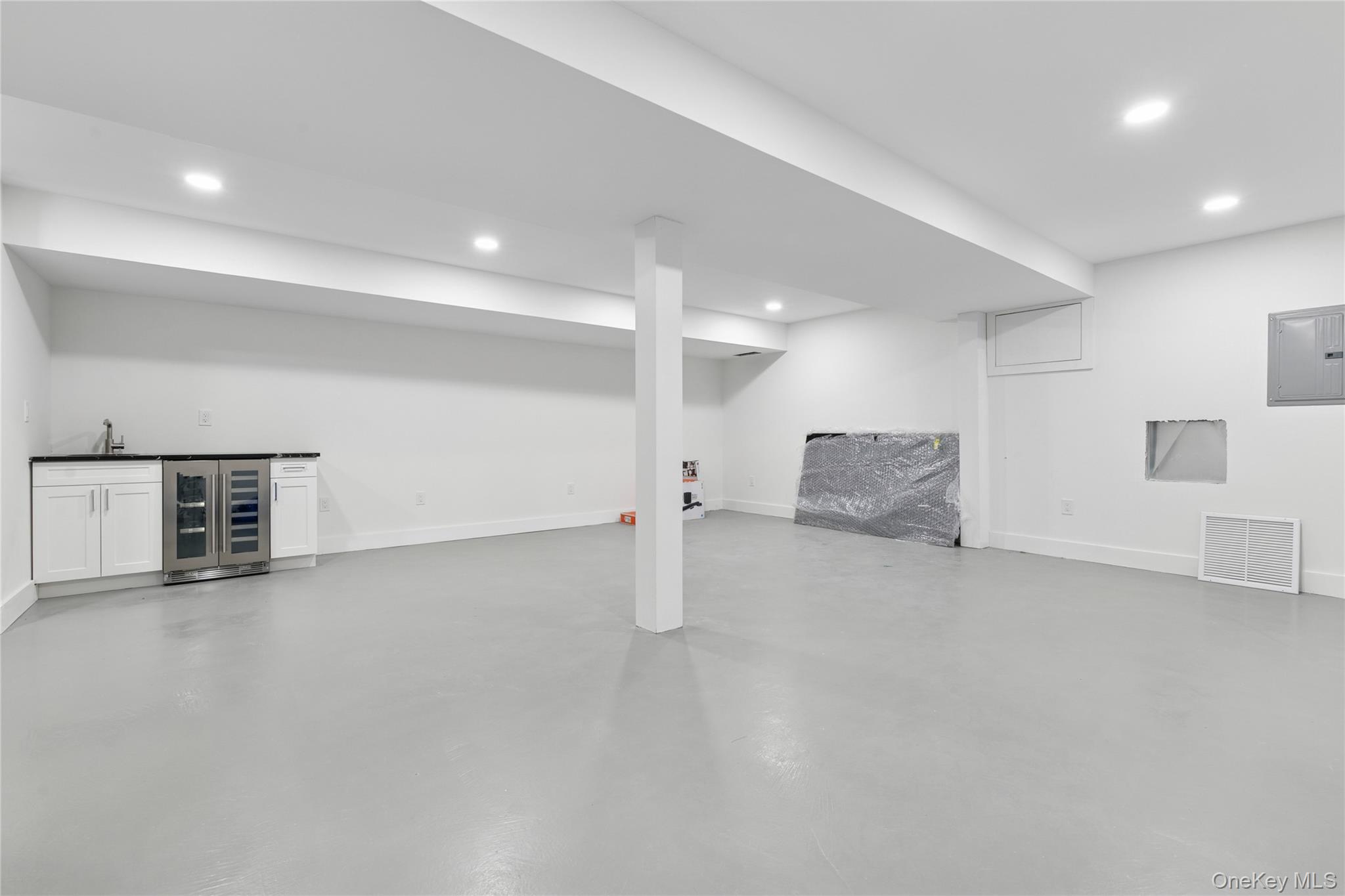 10 Sagamore Road Hampton Bays, NY 11946 - Photo 4 of 44