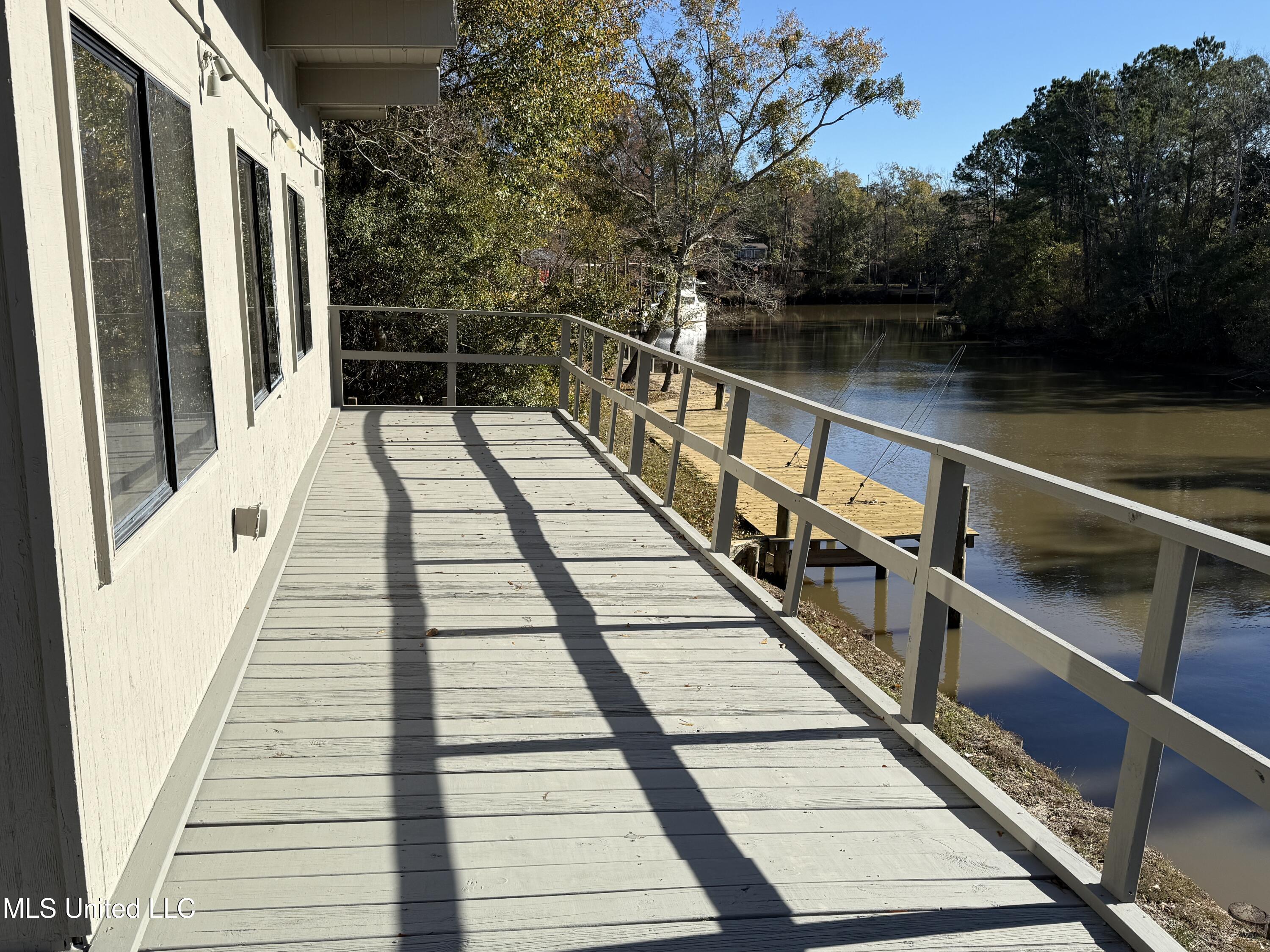 10633 Woolmarket Lake Road Biloxi, MS 39532 - Photo 2 of 11 IMG_2433