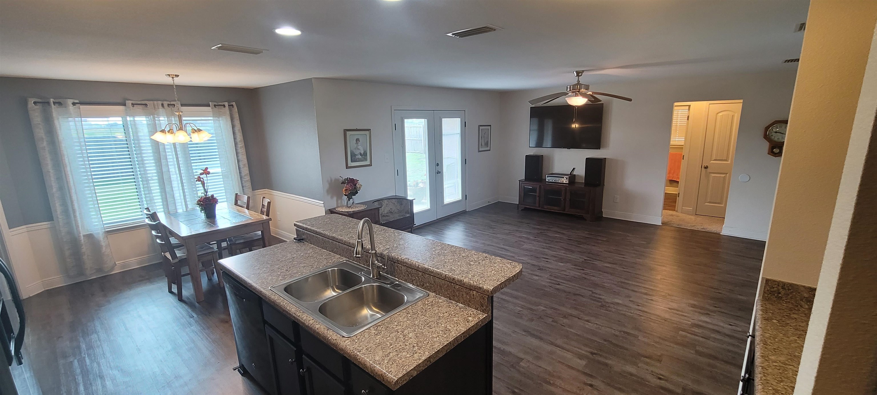 21628 Talbot Lane Robertsdale, AL 36567 - Photo 7 of 28 Kitchen/Living Room