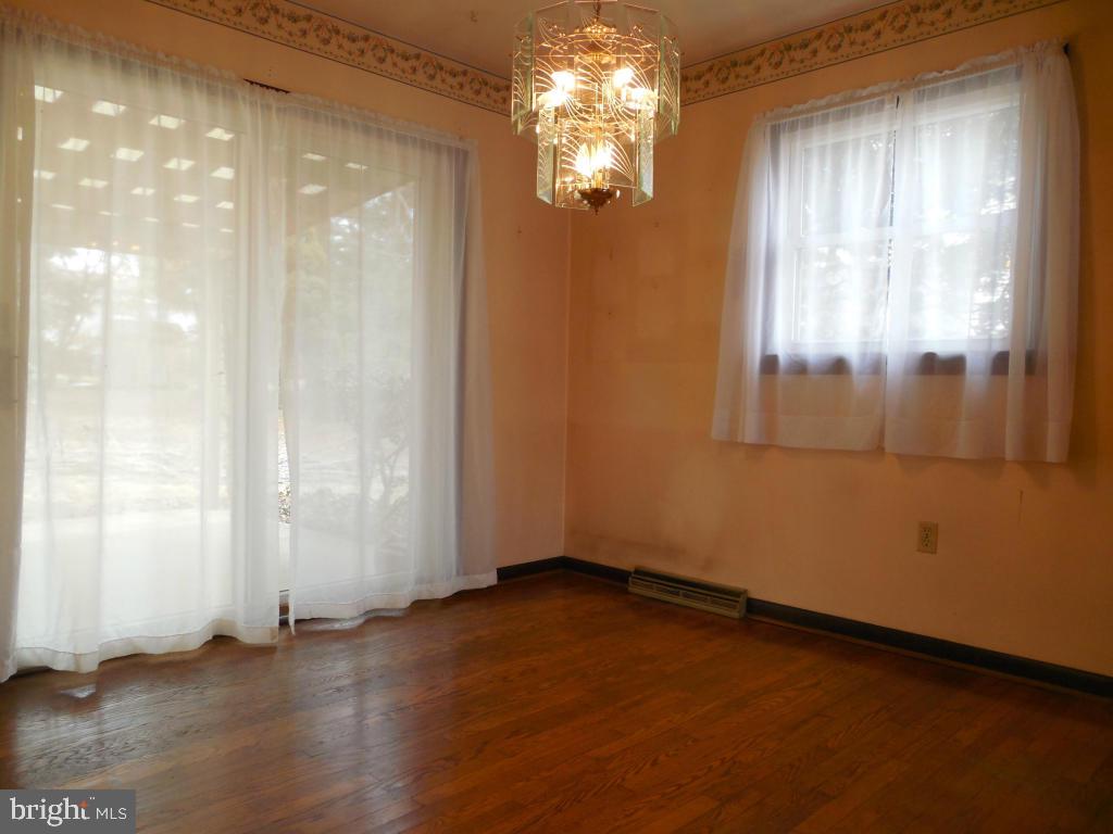 1128 Devonshire Road Lancaster, PA 17601 - Photo 3 of 13 Gallery Image 3