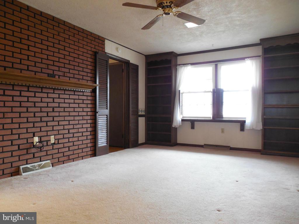 1128 Devonshire Road Lancaster, PA 17601 - Photo 5 of 13 Gallery Image 5