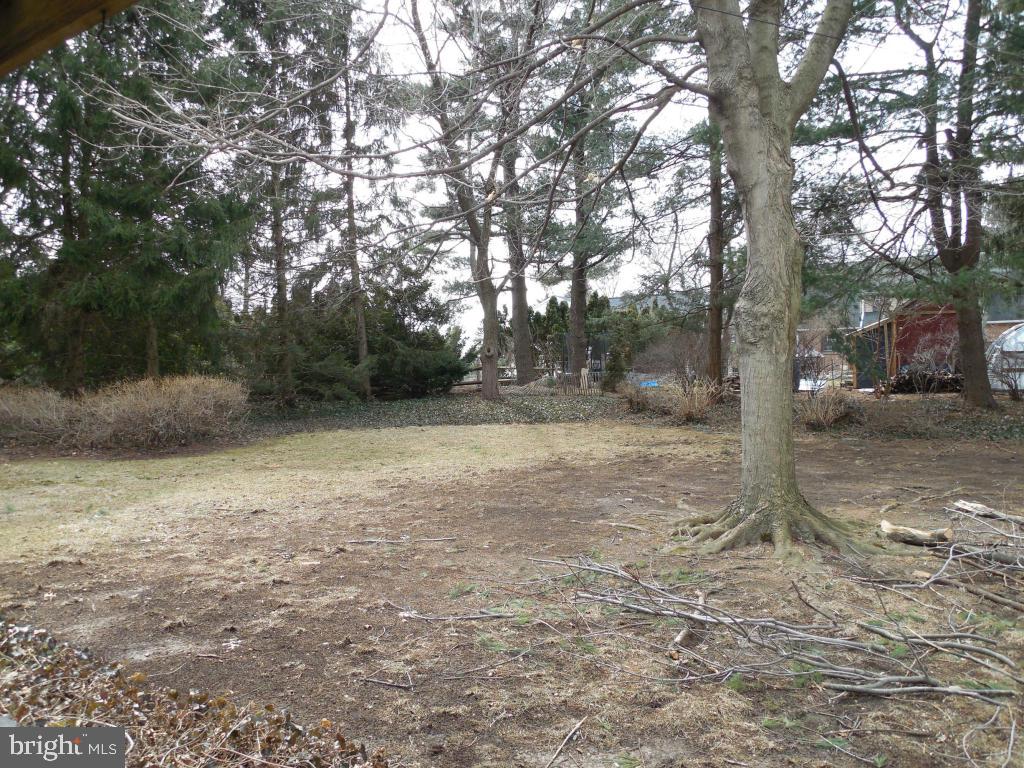 1128 Devonshire Road Lancaster, PA 17601 - Photo 6 of 13 Gallery Image 6