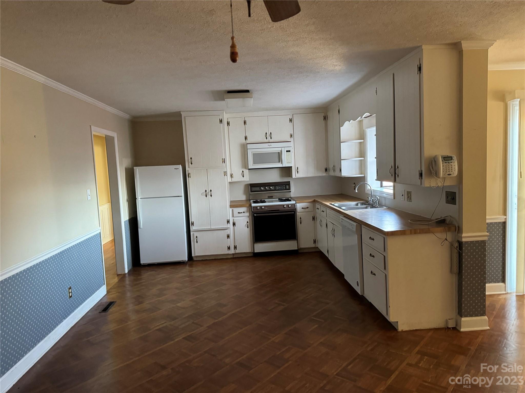 200 Gerald Road Morganton, NC 28655 - Photo 16 of 34 Gallery Image 16