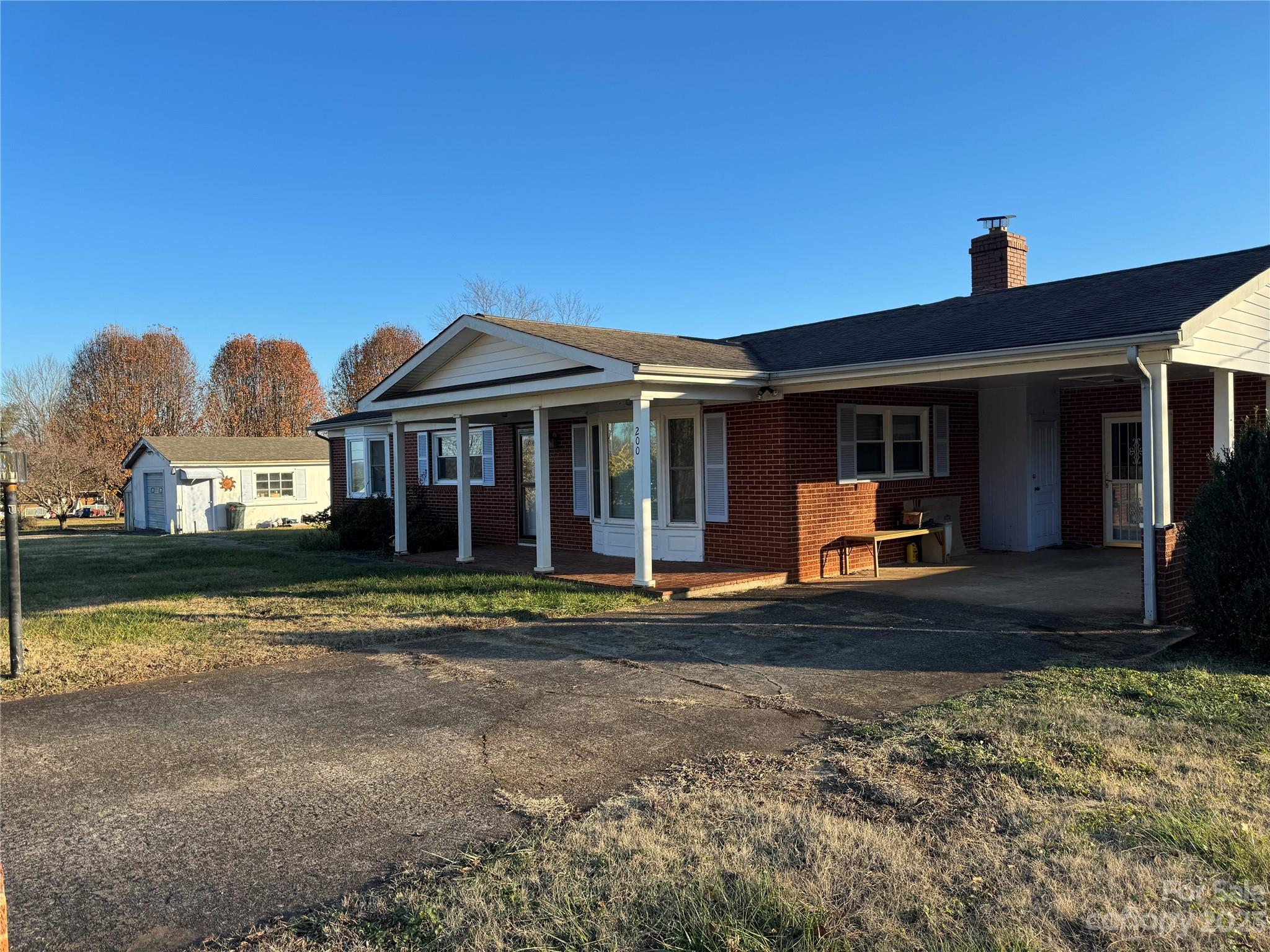 200 Gerald Road Morganton, NC 28655 - Photo 3 of 34 Gallery Image 3