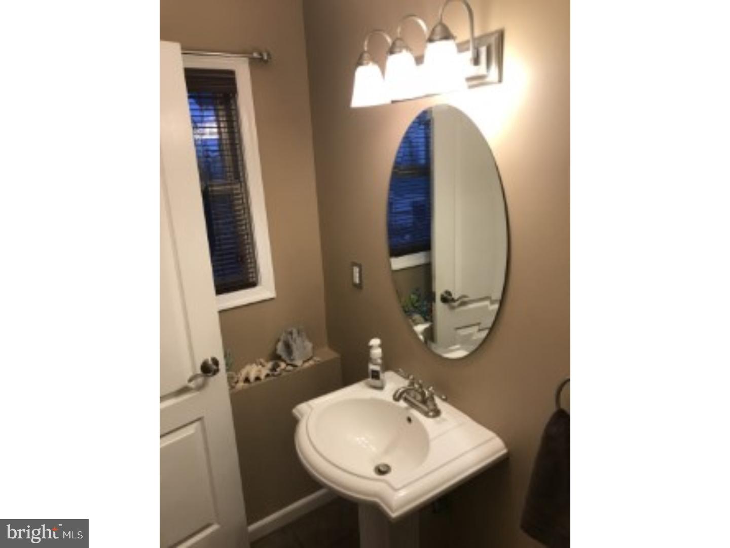 33 Hastings Road Trenton, NJ 08620 - Photo 22 of 25 Half Bath