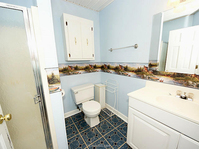 449 Carter Road Ridgeville, SC 29472 - Photo 24 of 31 Cottage Bathroom