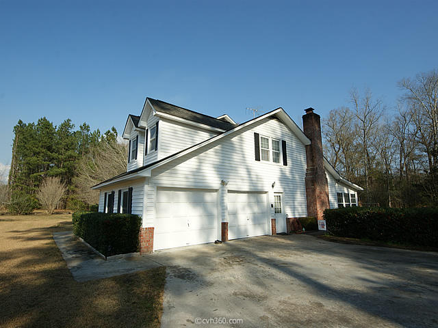 449 Carter Road Ridgeville, SC 29472 - Photo 29 of 31 Two Car Garage