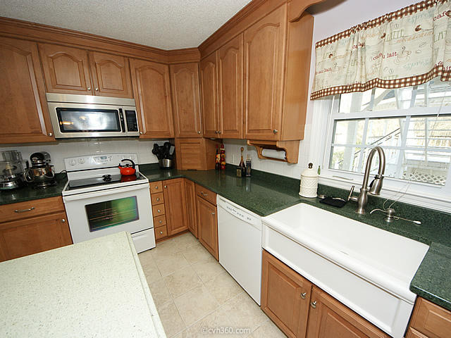 449 Carter Road Ridgeville, SC 29472 - Photo 6 of 31 Kitchen