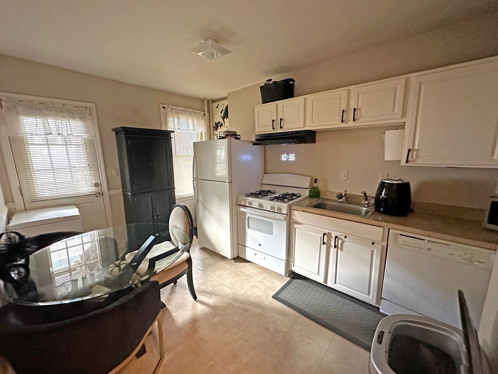 76 Belden Street Boston, MA 02125 - Photo 6 of 13