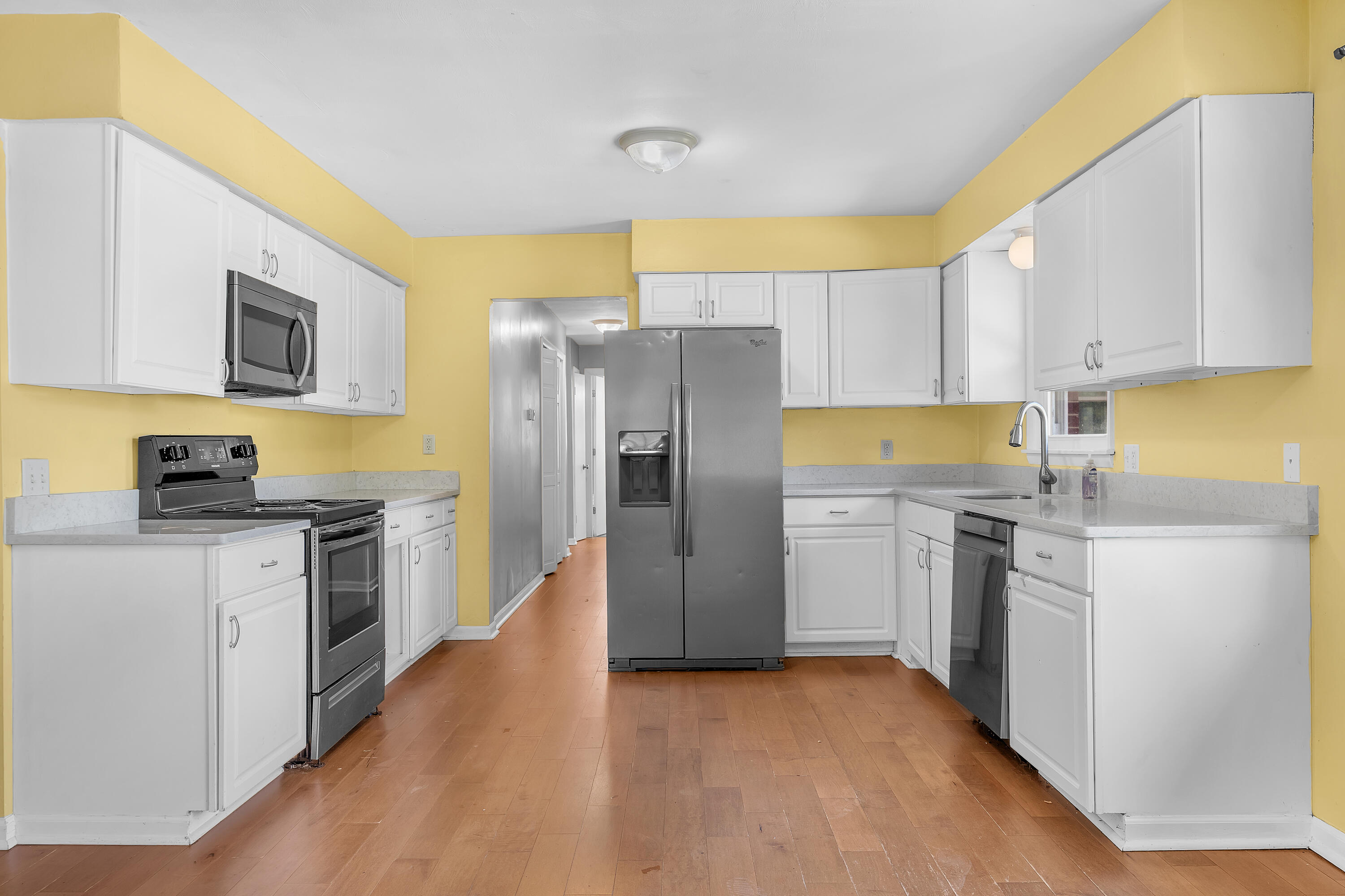 325 Cedar Street Northwest Demotte, IN 46310 - Photo 5 of 30 3000x2000