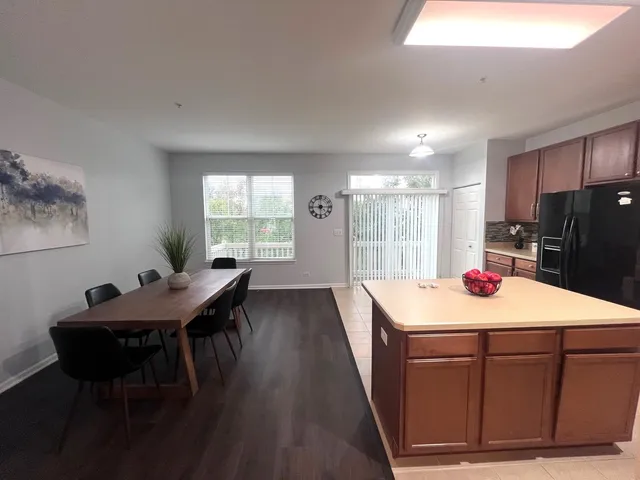 $375,000 | 56 Veneto Court, Streamwood, IL 60107