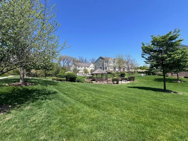 $375,000 | 56 Veneto Court, Streamwood, IL 60107