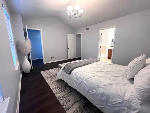 $375,000 | 56 Veneto Court, Streamwood, IL 60107