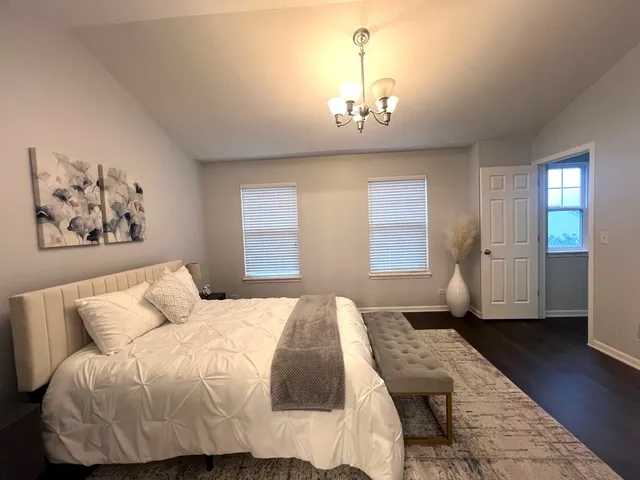 $375,000 | 56 Veneto Court, Streamwood, IL 60107