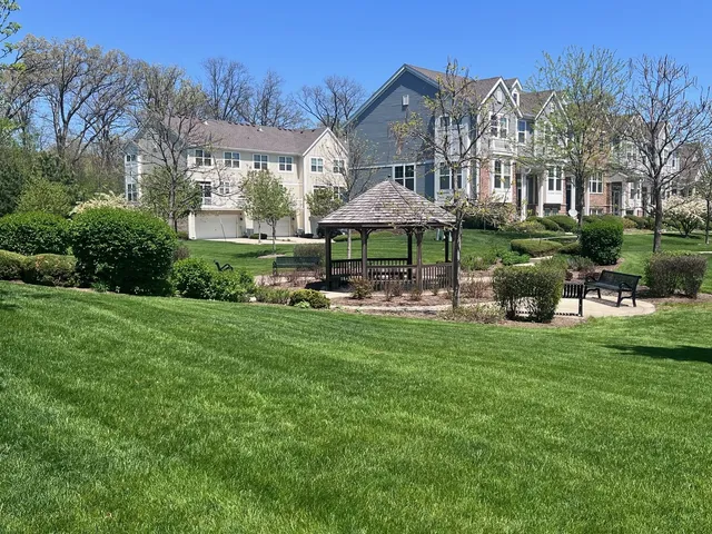 $375,000 | 56 Veneto Court, Streamwood, IL 60107