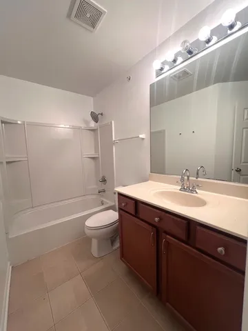 $375,000 | 56 Veneto Court, Streamwood, IL 60107