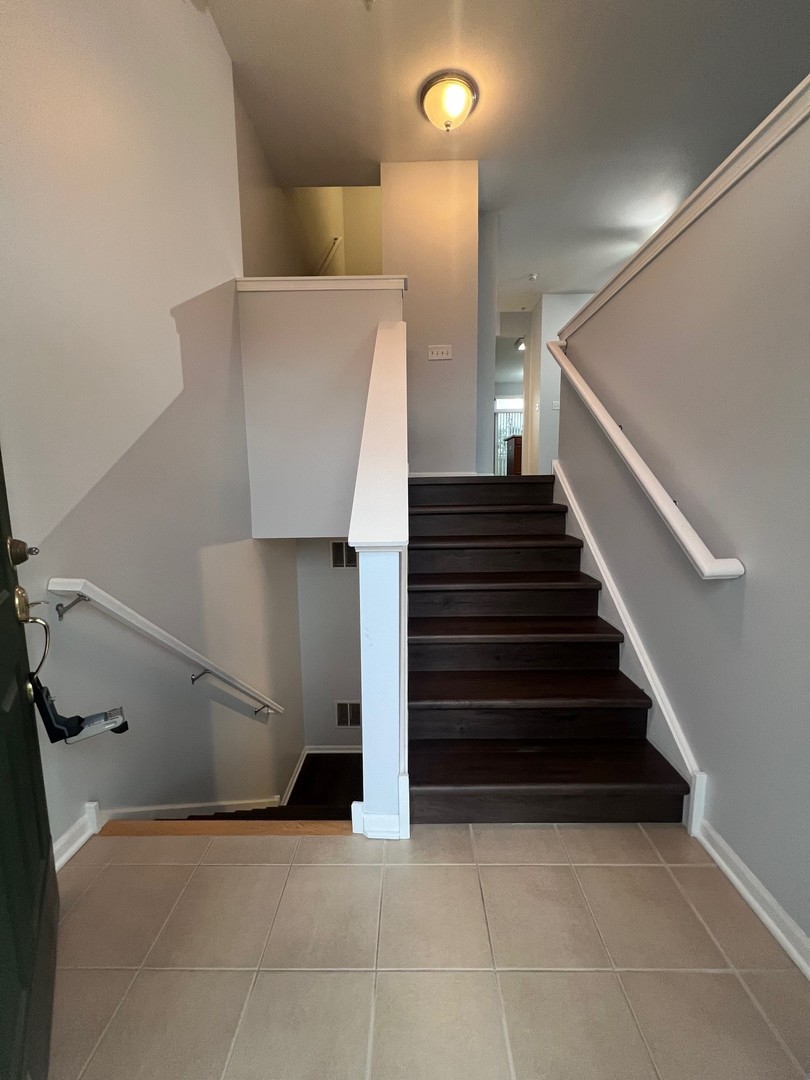 56 Veneto Court Streamwood, IL 60107 - Photo 7 of 54